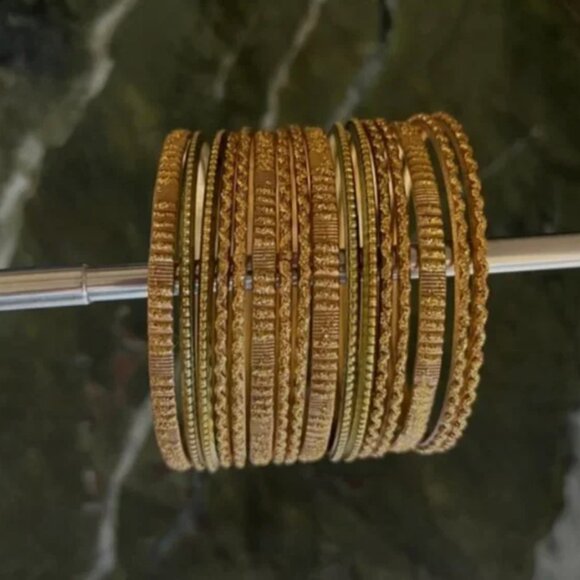 Antique Gold brass Glitter bangles Indian Party Jewelry Set - Picture 6 of 15